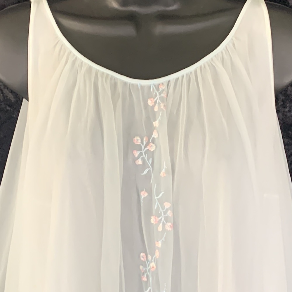 Vintage Vanity Fair Pale Blue Nylon Sheer Short Nightgown Sz S - Picture 2 of 8